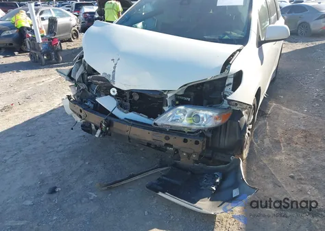 2018 Toyota Sienna Xle Premium 8 Passenger из США, поврежденный, VIN 5TDYZ3DC7JS923119